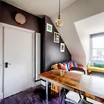 Guestready - Vibrant Attic Apt In Lovely Leith